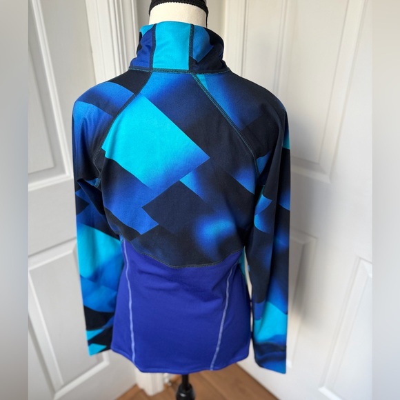 Athleta Running Wild Blue 1/2 Zip Pullover Jacket size Medium - Picture 4 of 6
